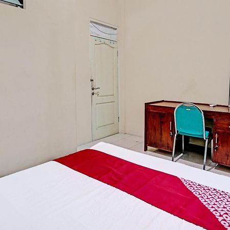Oyo 91572 Kost Esklusif Barokah Hotel ปาซูรูอัน ภายนอก รูปภาพ