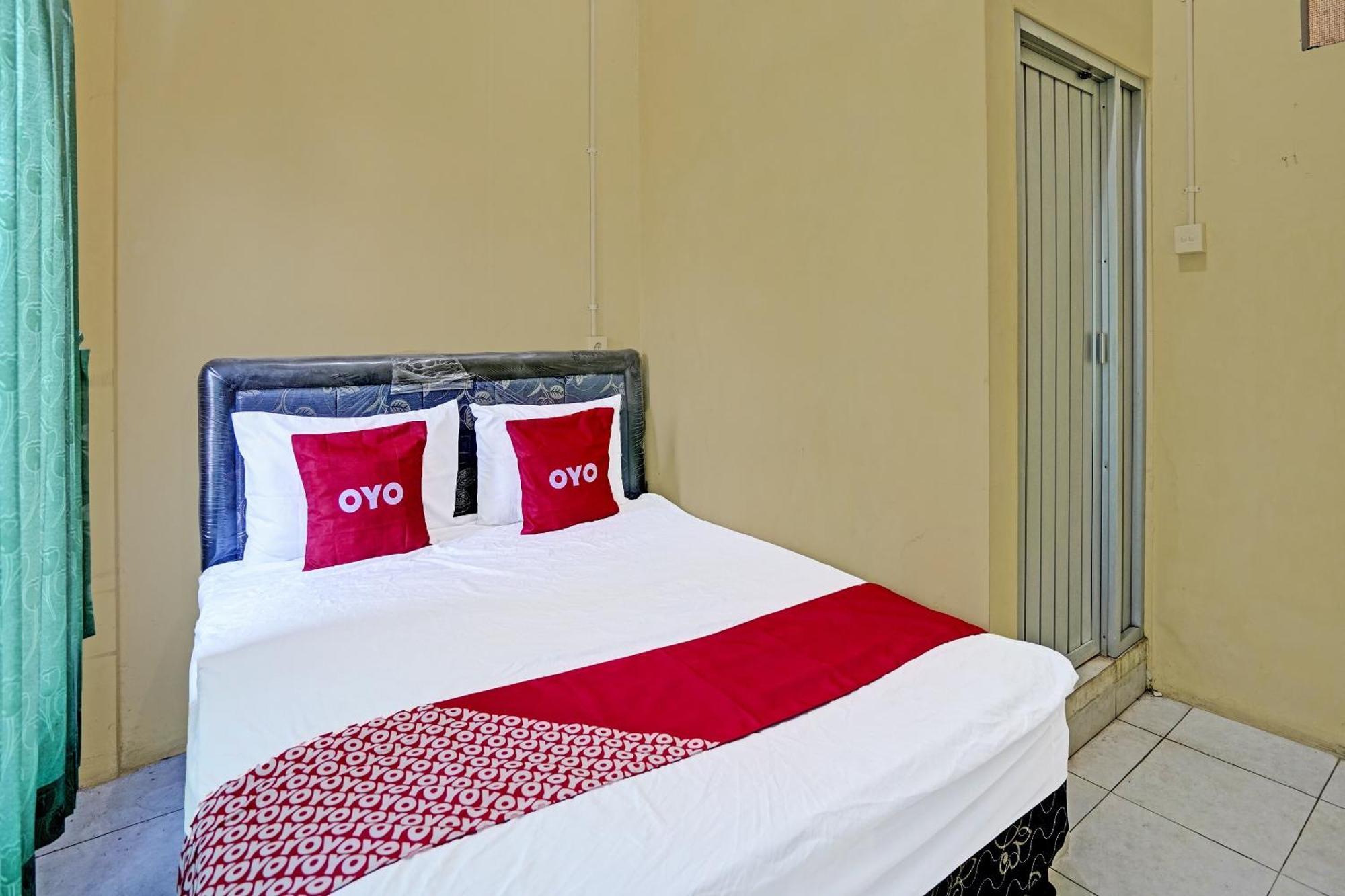 Oyo 91572 Kost Esklusif Barokah Hotel ปาซูรูอัน ภายนอก รูปภาพ