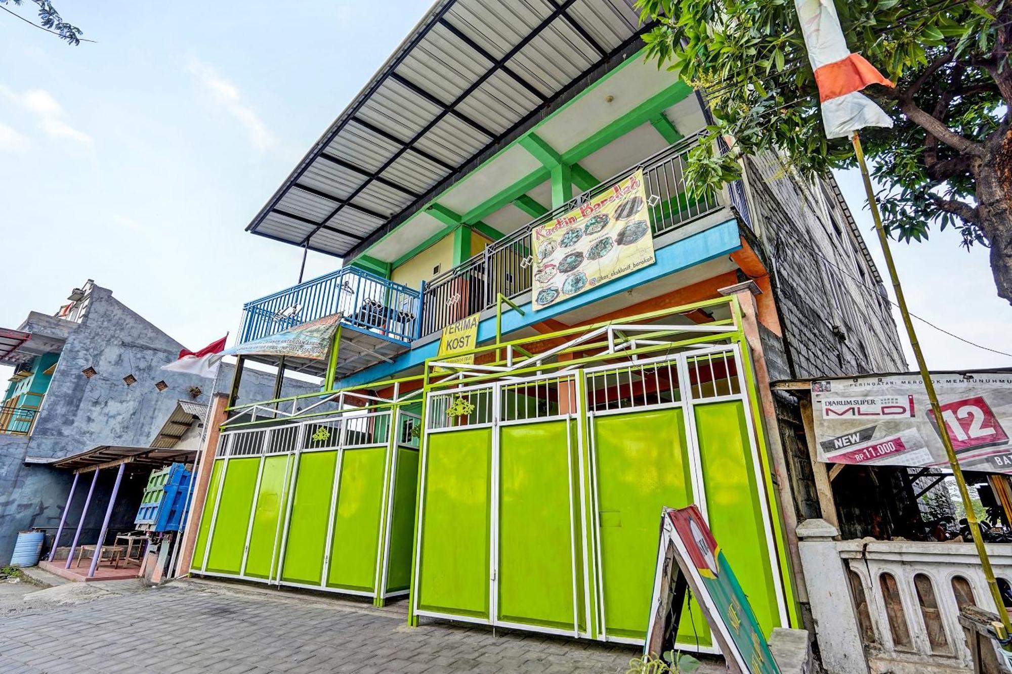 Oyo 91572 Kost Esklusif Barokah Hotel ปาซูรูอัน ภายนอก รูปภาพ